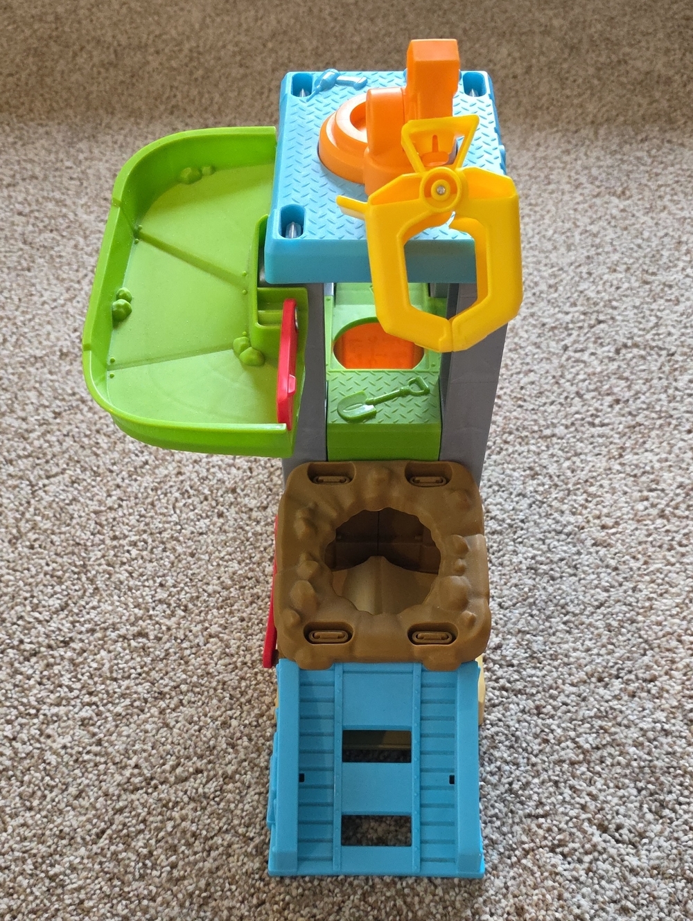 Fisher-Price Little People Load Up ‘n Learn Construction Site And Pick Up Truck - Picture 6 of 13